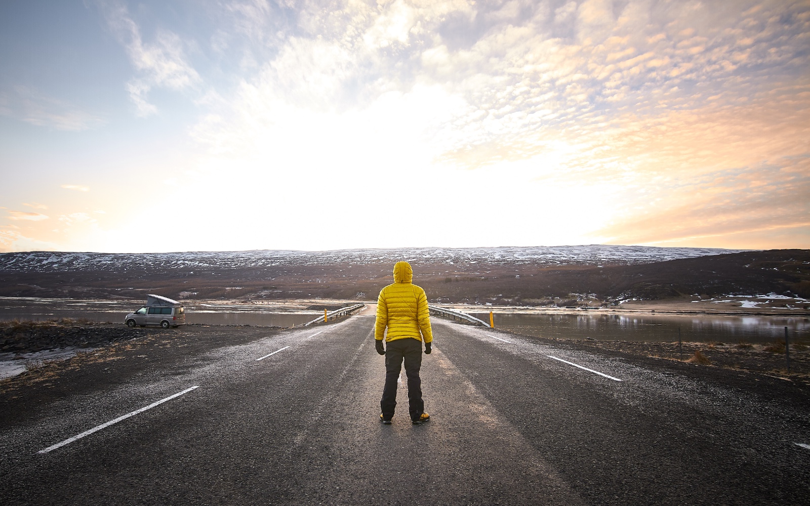 How to Let Go of the Past and Move Forward in Life